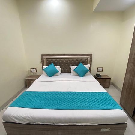 Hotel Apsara- Near J J Hospital Bombay Eksteriør billede