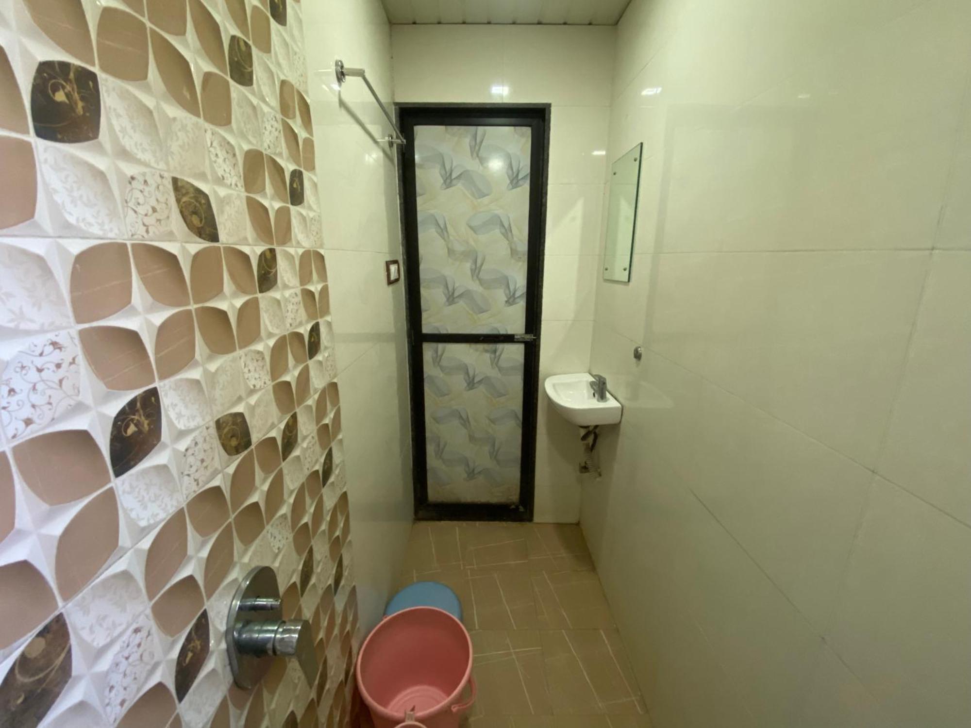 Hotel Apsara- Near J J Hospital Bombay Eksteriør billede