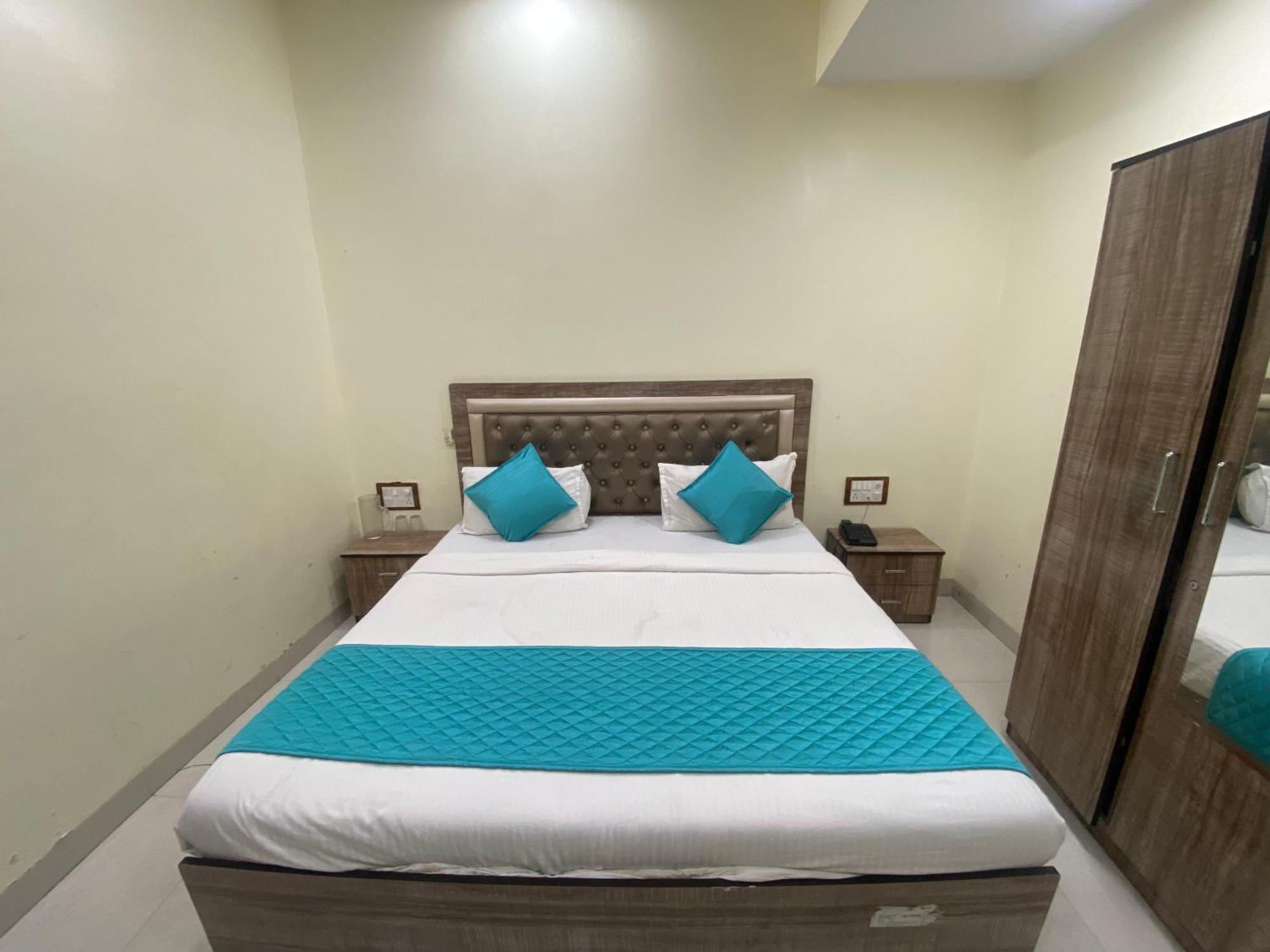 Hotel Apsara- Near J J Hospital Bombay Eksteriør billede