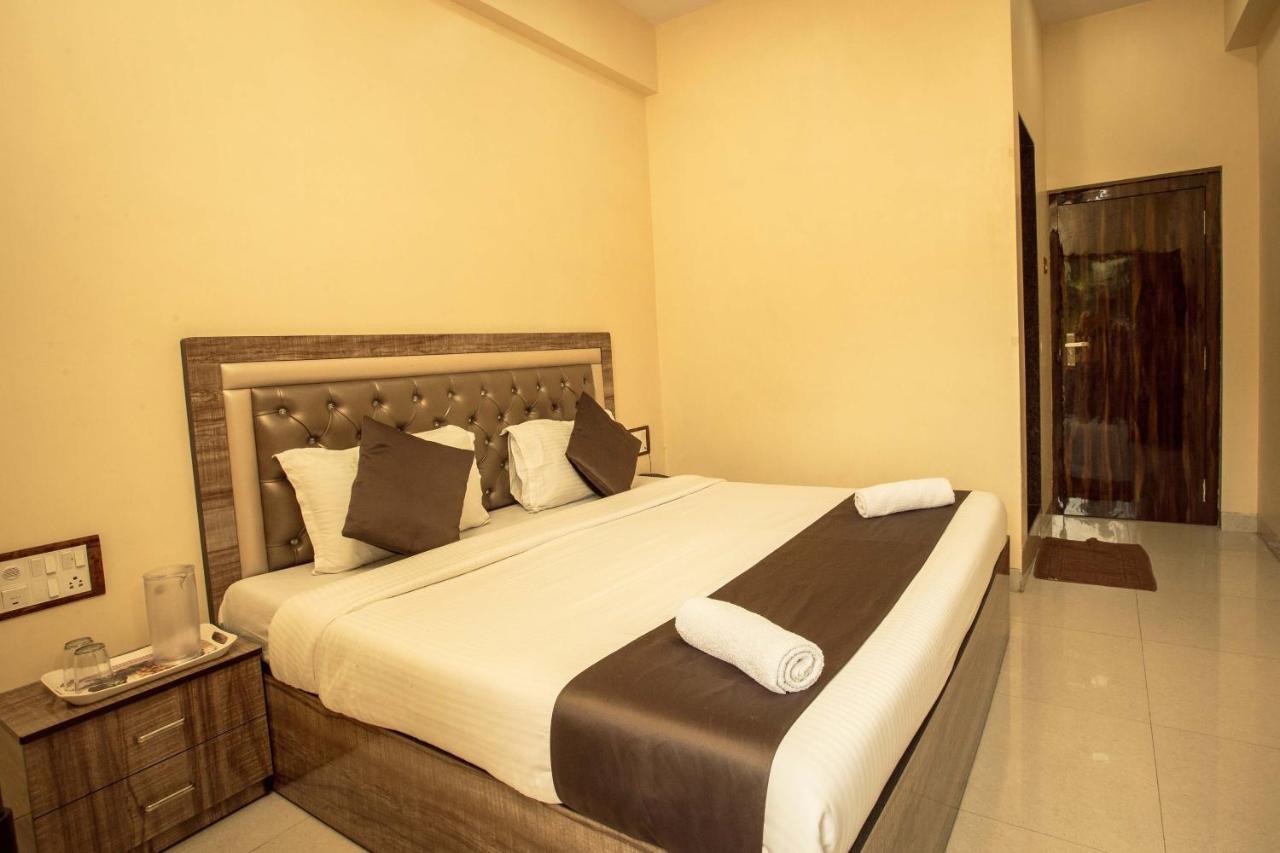 Hotel Apsara- Near J J Hospital Bombay Eksteriør billede
