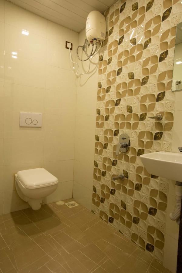 Hotel Apsara- Near J J Hospital Bombay Eksteriør billede
